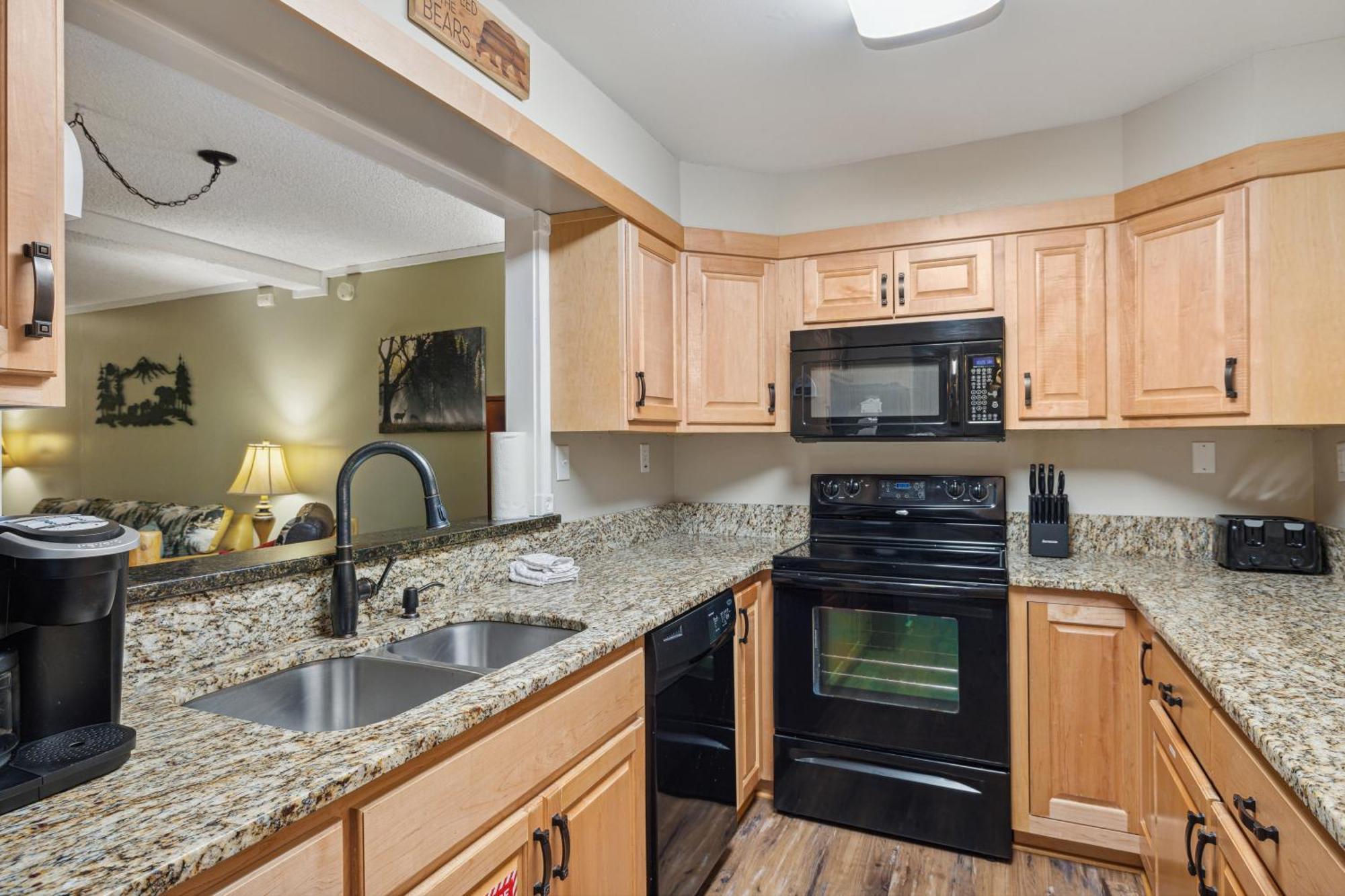 Obear Mountain Is A Newly Updated Condo In Chalet Village Of Gatlinburg! Extérieur photo