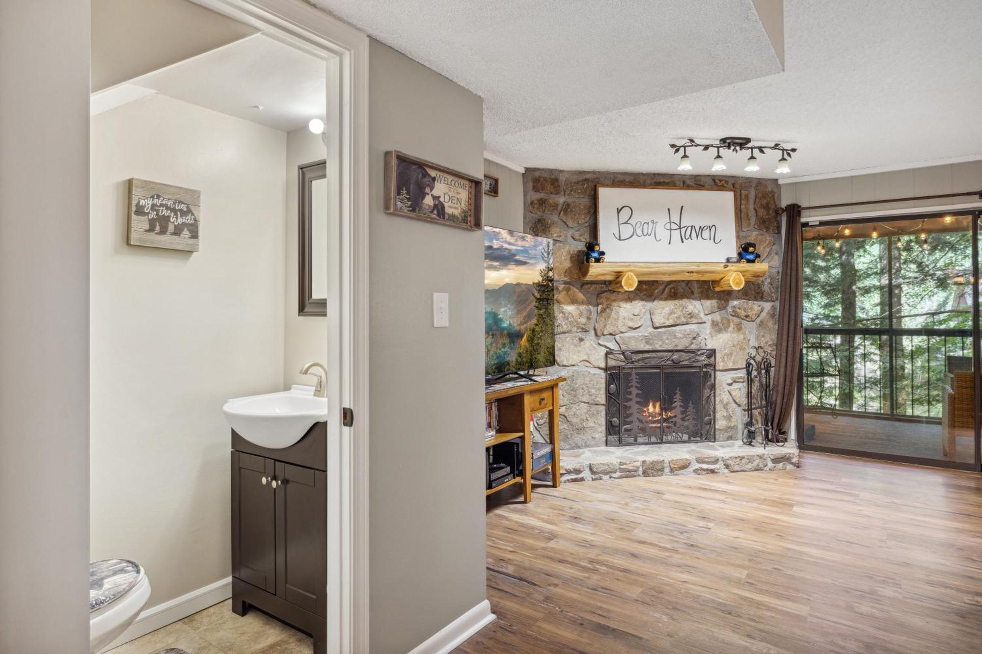 Obear Mountain Is A Newly Updated Condo In Chalet Village Of Gatlinburg! Extérieur photo