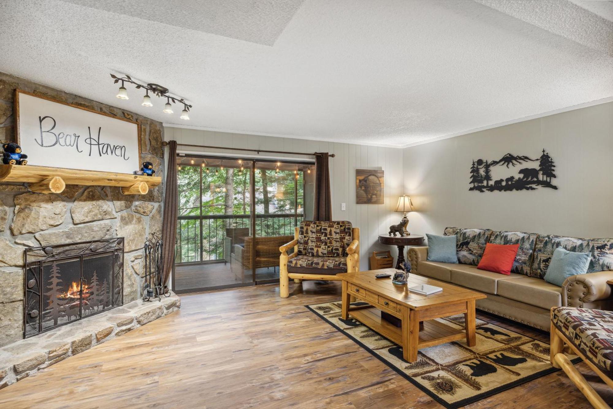 Obear Mountain Is A Newly Updated Condo In Chalet Village Of Gatlinburg! Extérieur photo